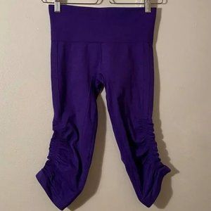 Lululemon In The Flow Side Scrunch Capri Leggings  size 4